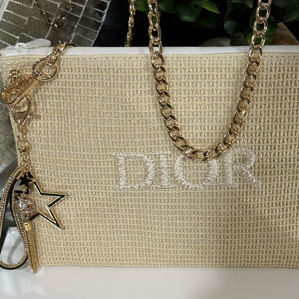 Dior. - Picture 12 of 15